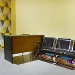 Oyo 91182 Kos\'Ta Homestay Makassar
